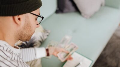 8 Essential Financial Tips Every Man Should Know by 30