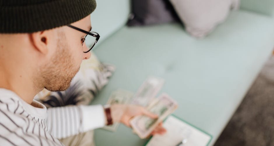 8 Essential Financial Tips Every Man Should Know by 30